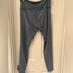 Lululemon Wunder Under V waist leggings 25"